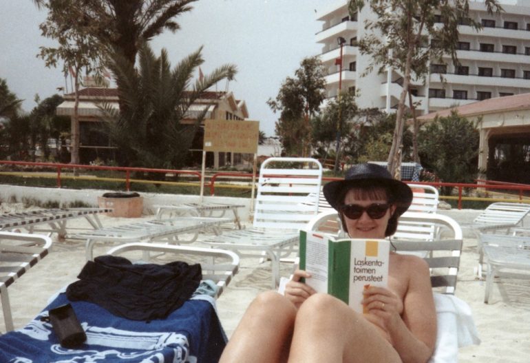 Opiskelua rannalla :-)