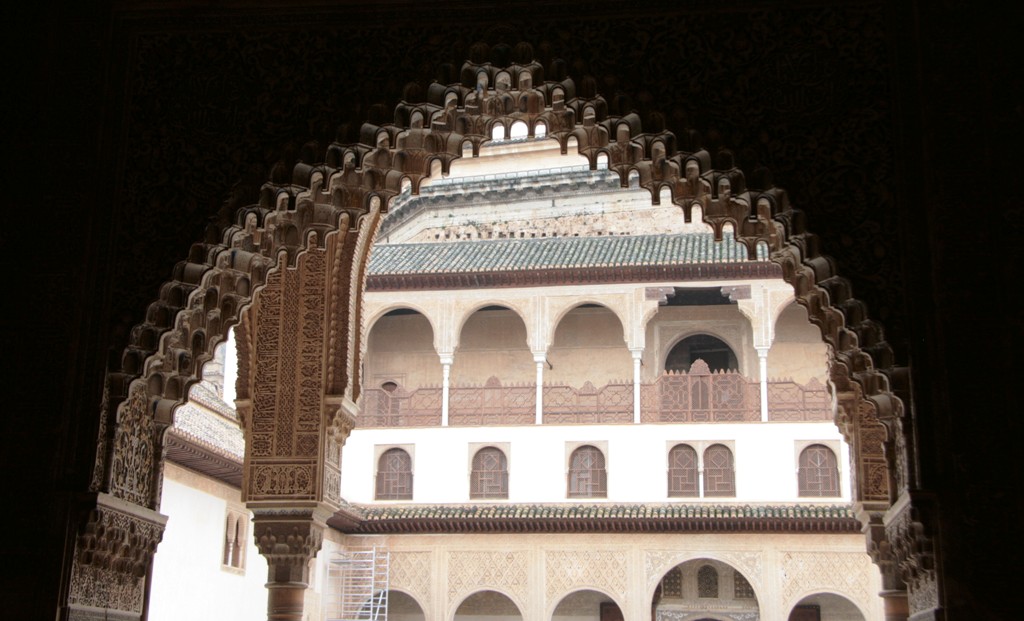 Aurinkorannikolla marraskuun sateissa