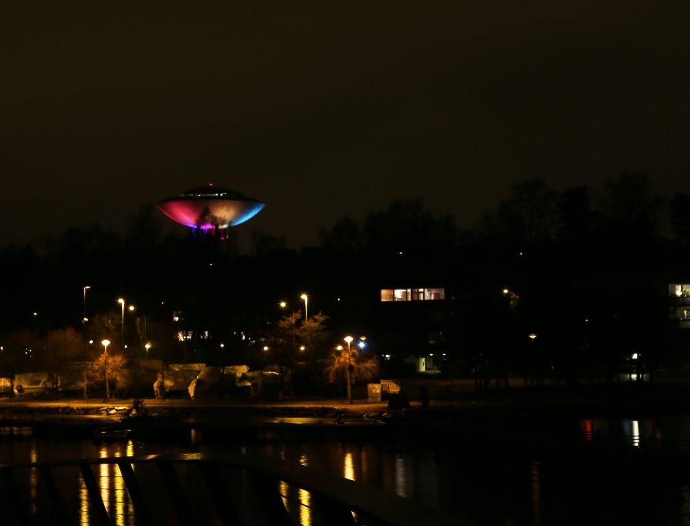 Uudenvuoden ilotulitusta Iirislahdessa