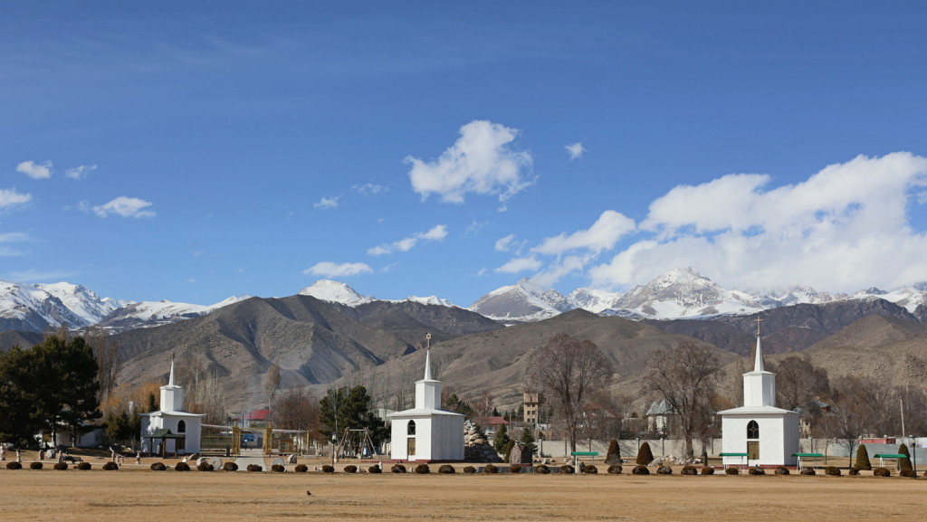 Uskontojen puisto Issyk-Kul Uskontojen puisto Issyk-Kul