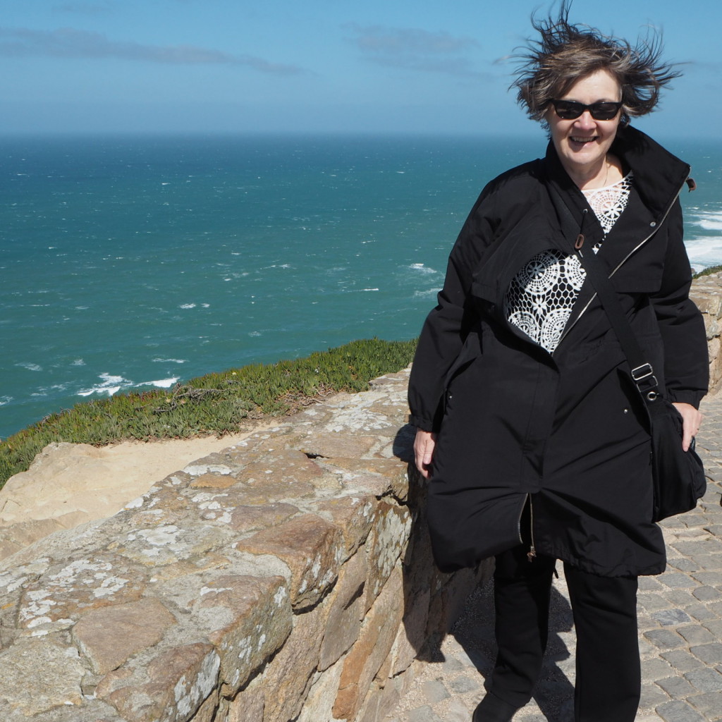 Capo da Roca ja turisti tuulessa