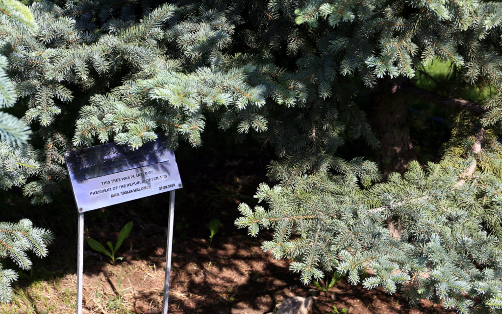Kansanmurhan muistomerkki Jerevan Armenia Tarja Halonen