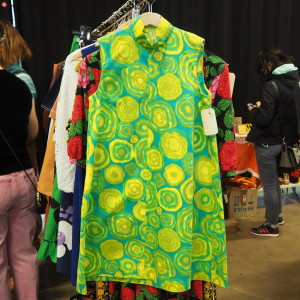 Ihanan värinen mekko!