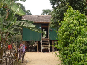 Tolppataloja Kambodzan maaseudulla 3