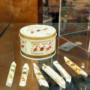 Fazer Kiss-Kiss vuodesta 1897 Fazer Kiss-Kiss vuodesta 1897