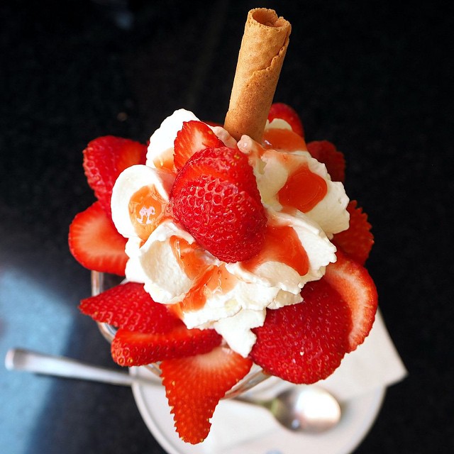 Jäätelöä Alcudiassa