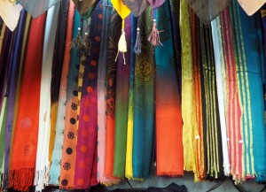 Shiraz basaarien tarjontaa