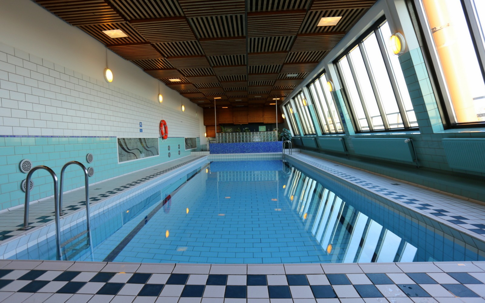 Hamburger Börs Turku uima-allas