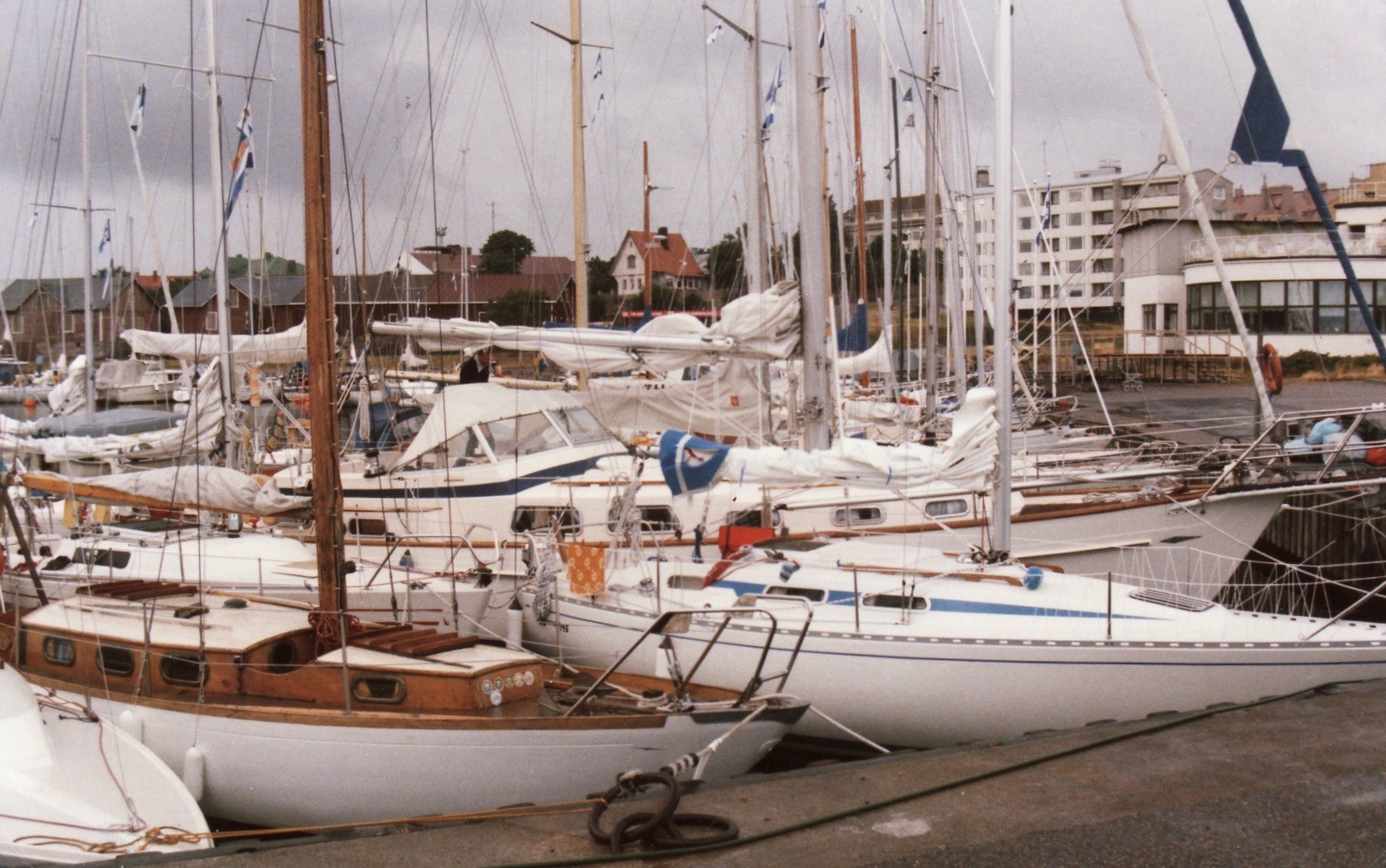 Avancella Hangossa 1986