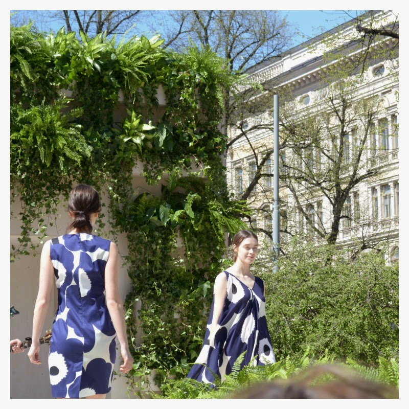 Marimekon muotinäytös Life and white balance