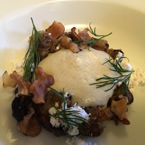 Smör luomumaa-artisokkaa ja kylmäsavustettua hauen mätiä