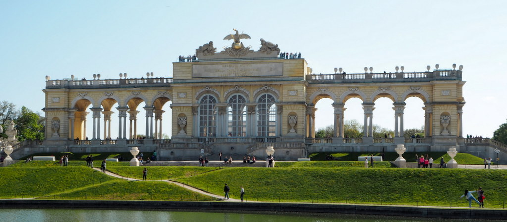 Gloriette feature