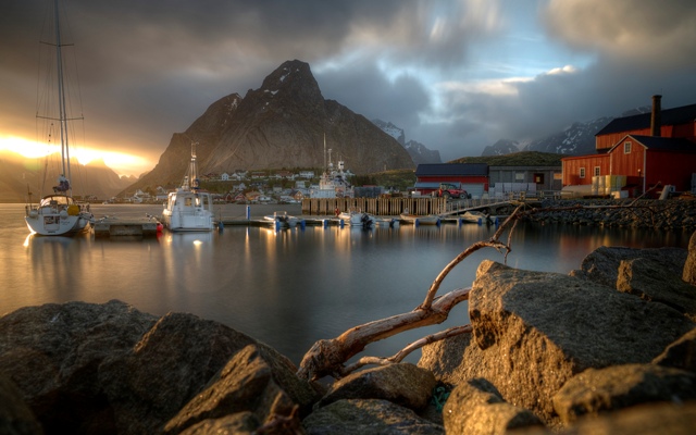 Reine Lofootit Reine Lofootit