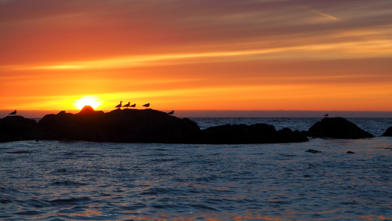 Auringolasku Henningsvaer