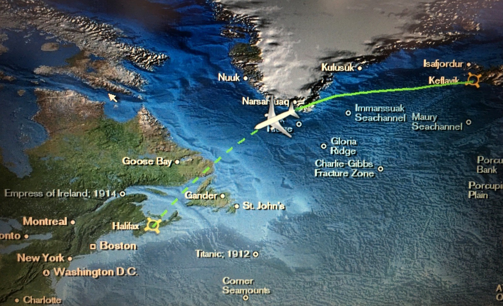 Hki - Reykjavik - Halifax