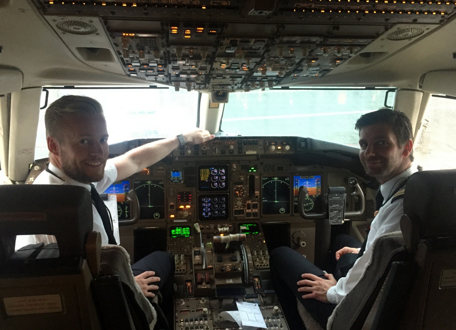 Lähdössä Reykjavikiin Icelandairillä