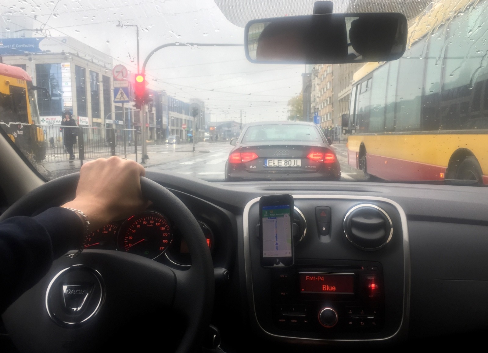 Uberilla Varsovan keskustaan