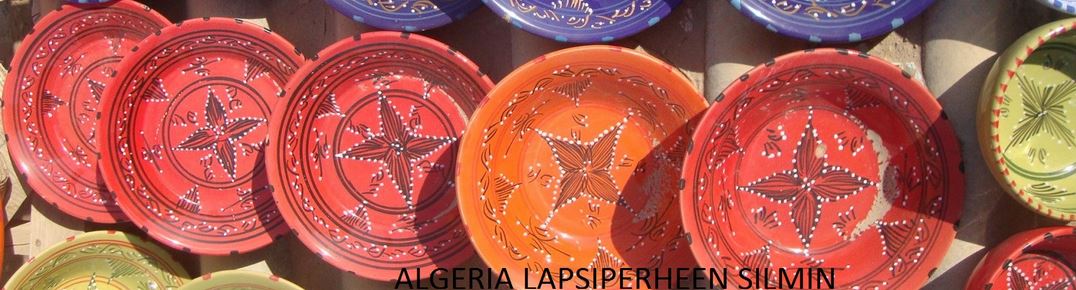 Täynnä tie on tarinoita