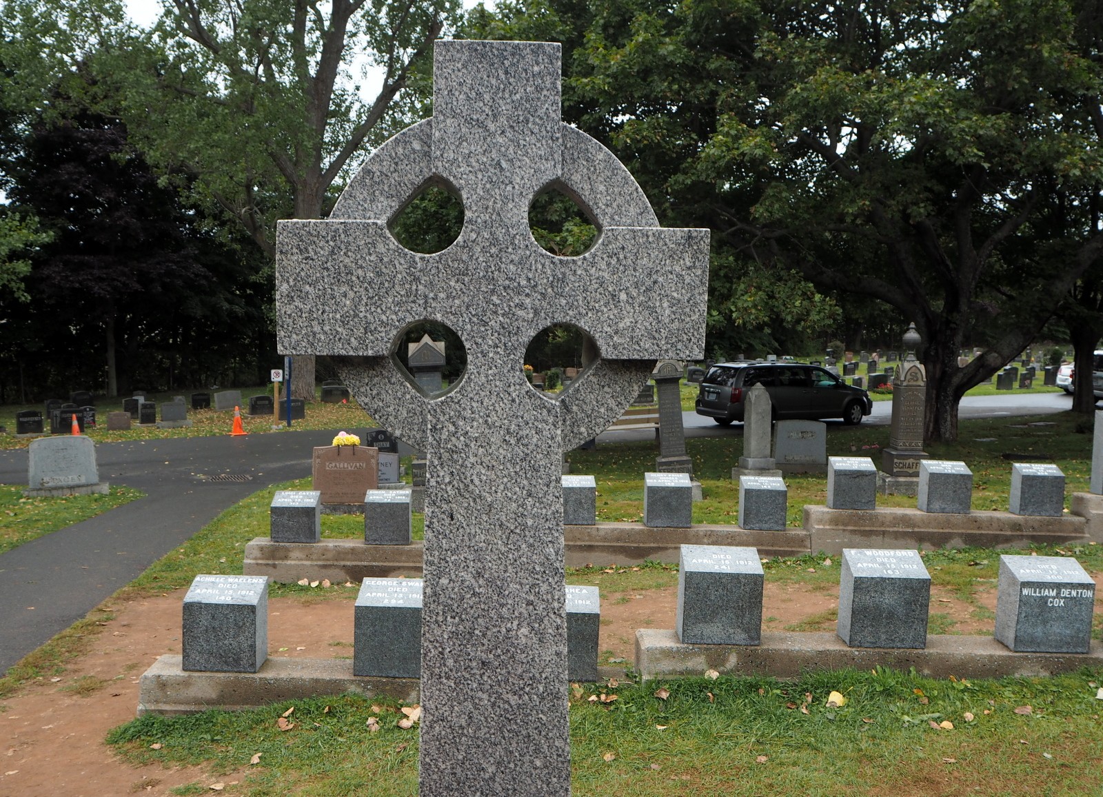 Titanicin uhrien hautoja Halifaxin hautausmaalla