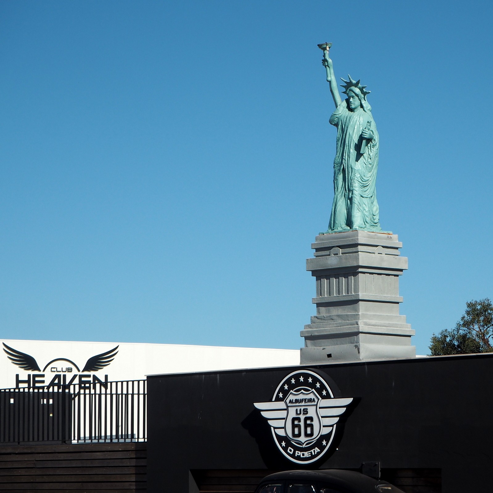 Albufeira Strip vapaudenpatsas