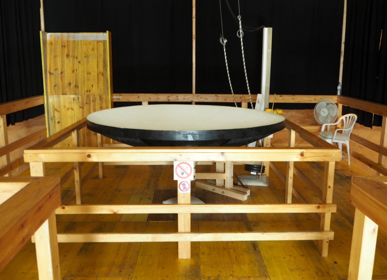 Camera obscura "lautanen" (Taviran Camera Obscura)