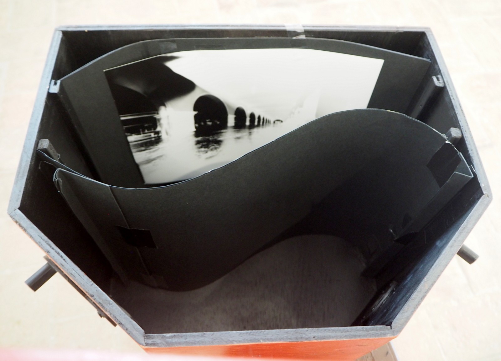 Tavira neulansilmäkameroita