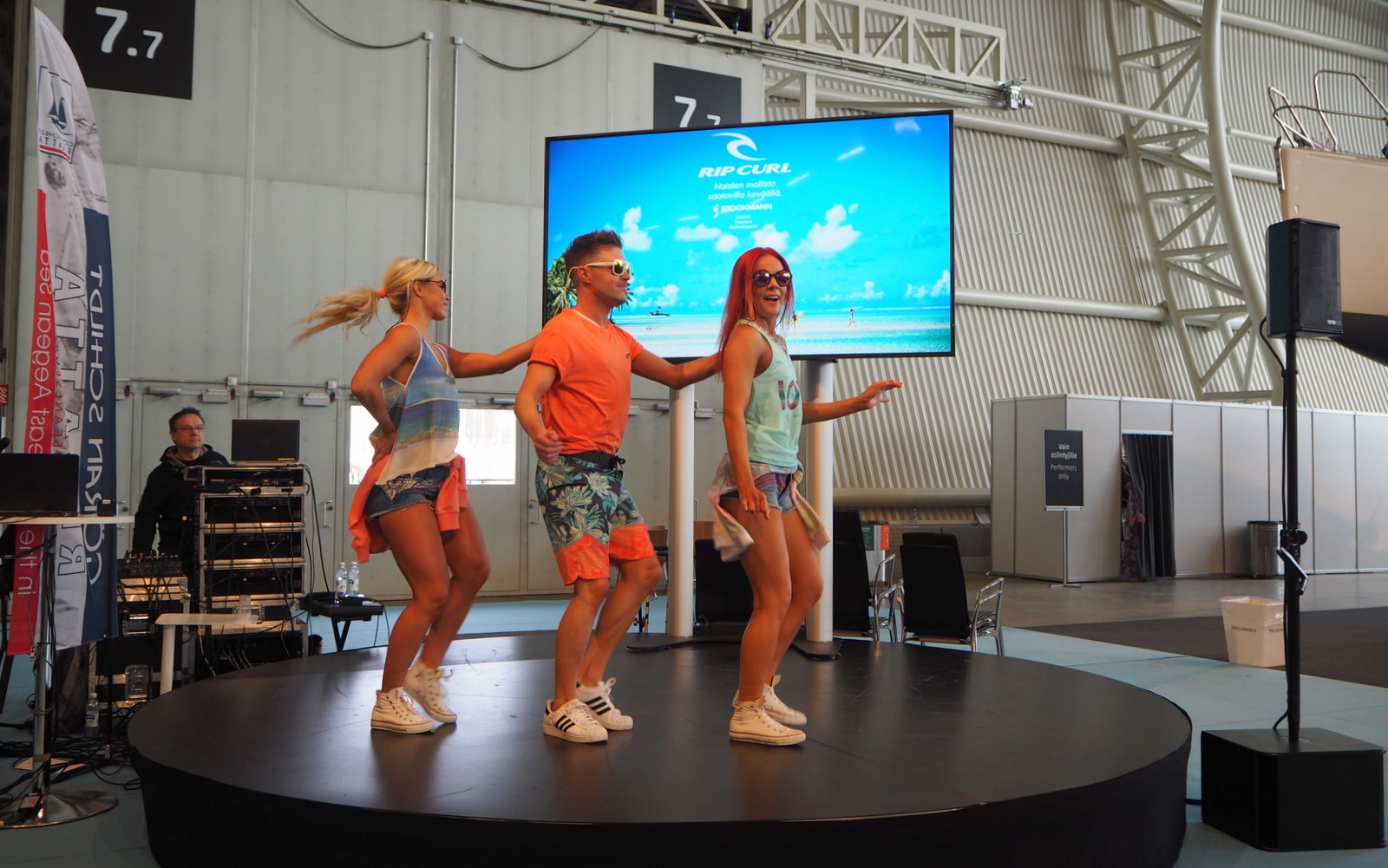 High Heels muotinäytös venemessut