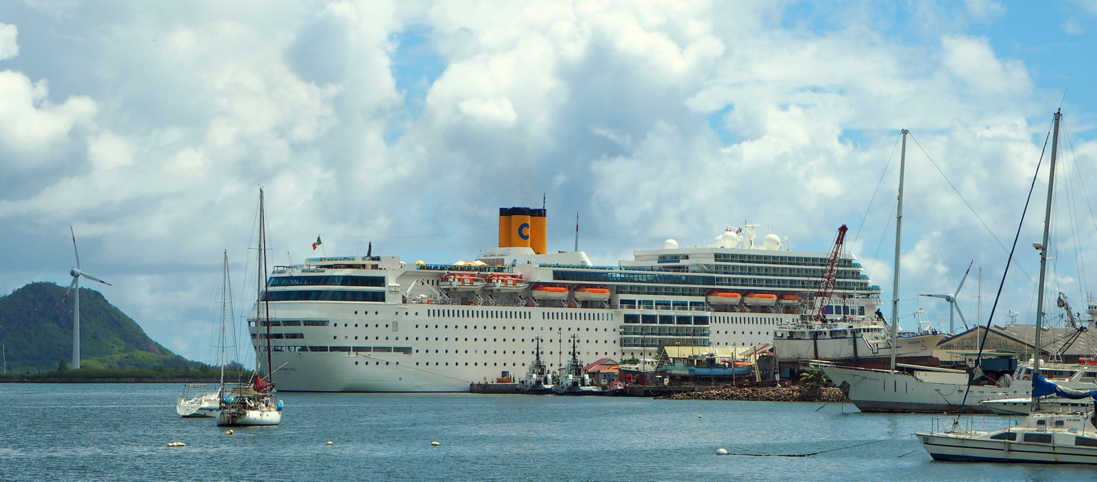 Costa neoRomantica feature