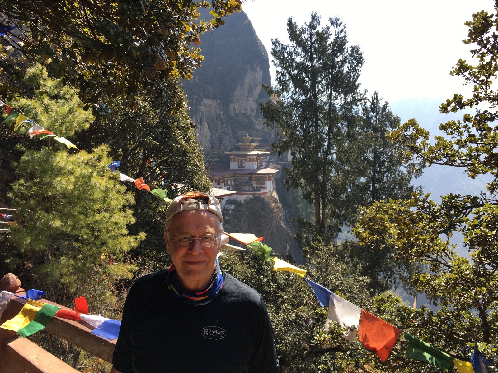 Tiikerinpesä Tiger's Nest vaatetus