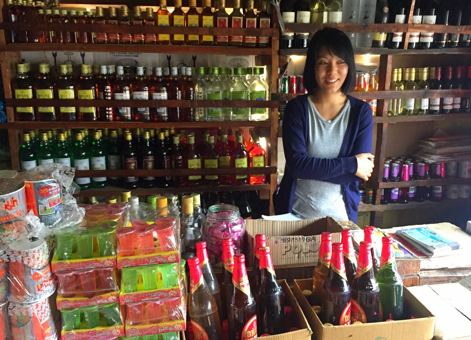 Kaupassa Punakhassa - juttu Bhutan kustannukset