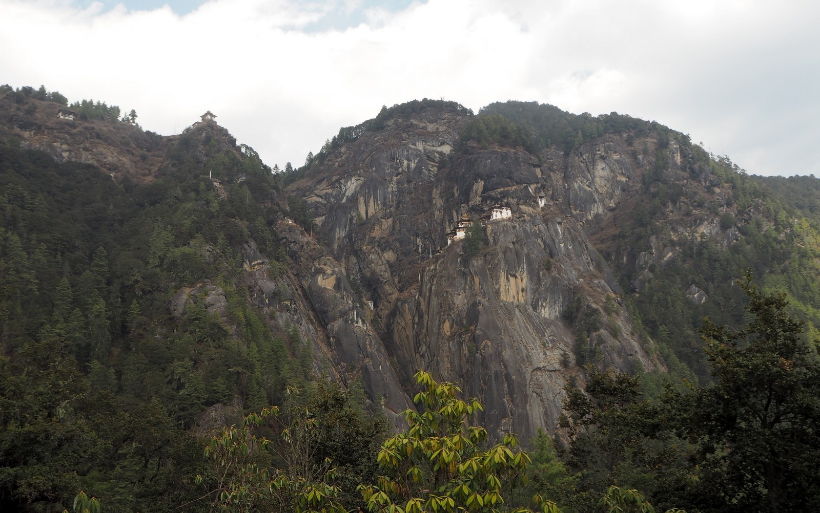 Tiikerinpesä Tiger's Nest