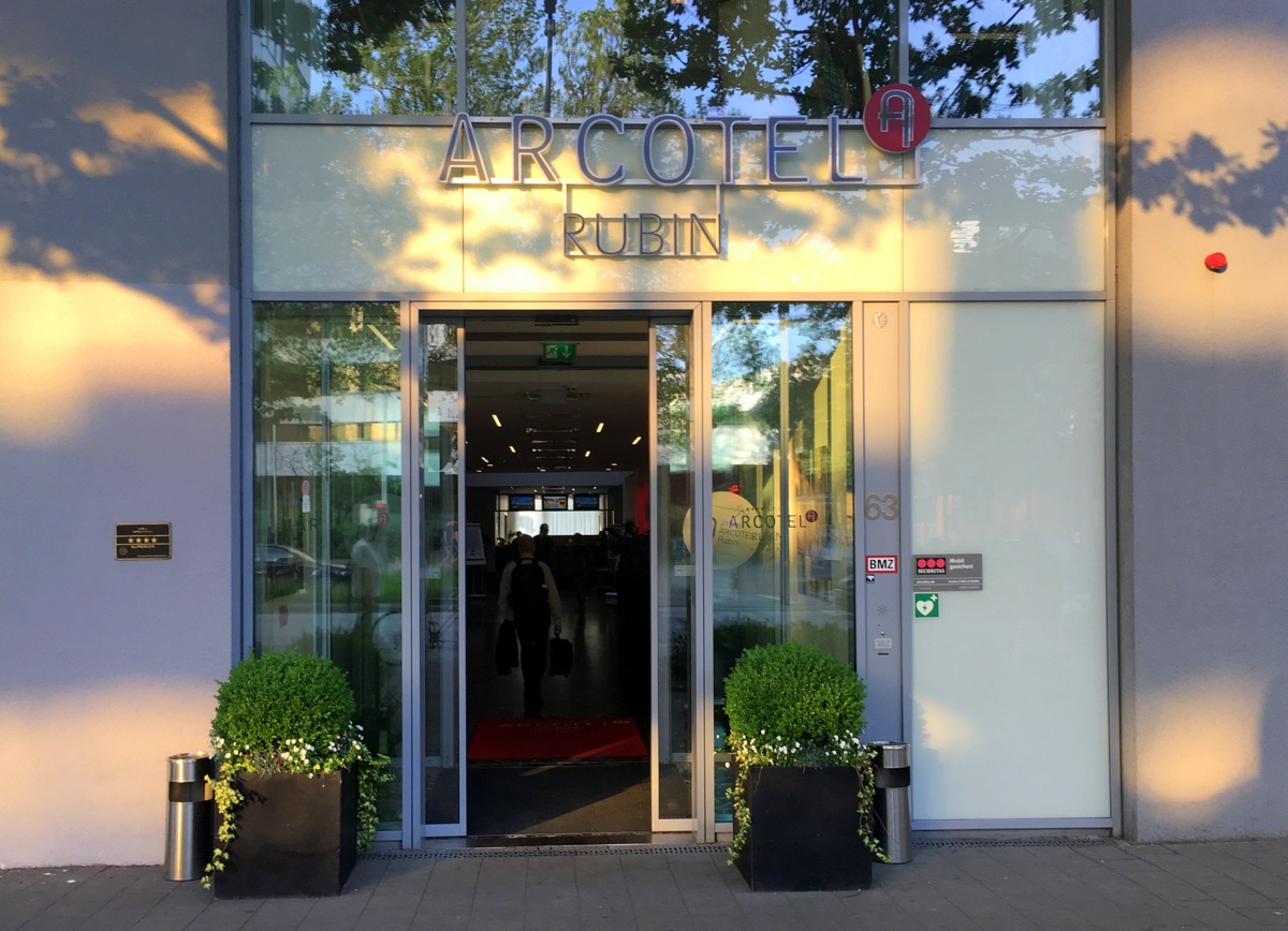 Arcotel Rubin hotelli - Hampurin matkan kustannukset