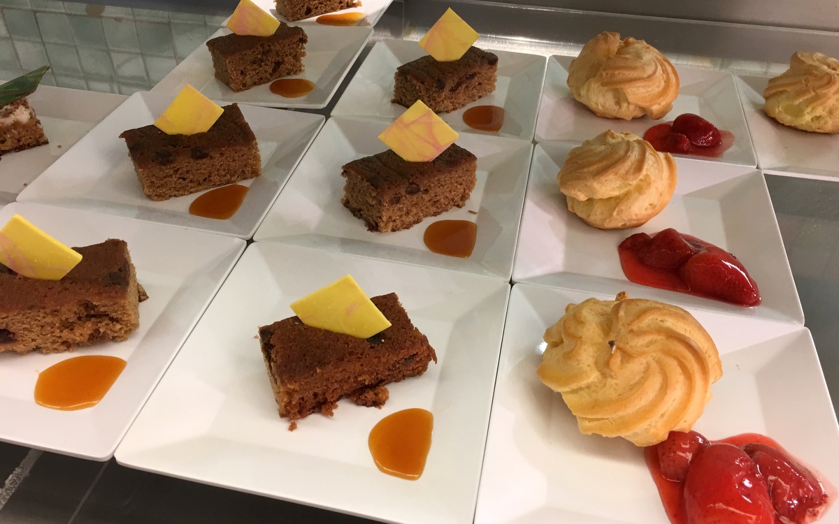 Norwegian Sun Seven Seas Garden Cafe