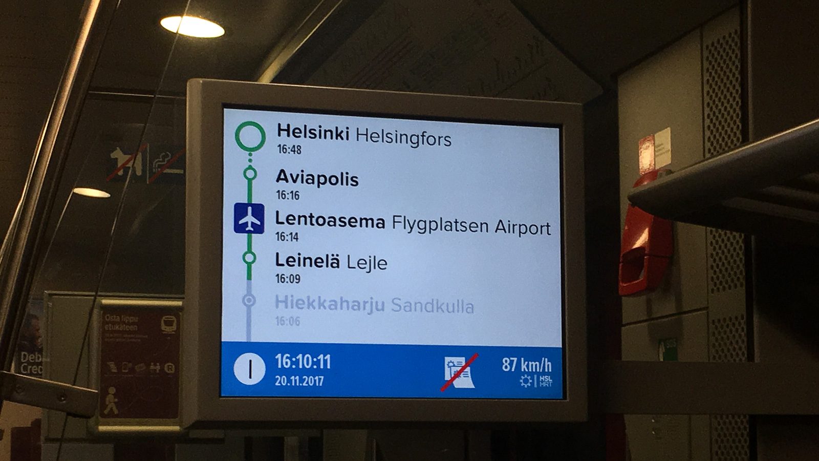 P-juna lentoasemalle