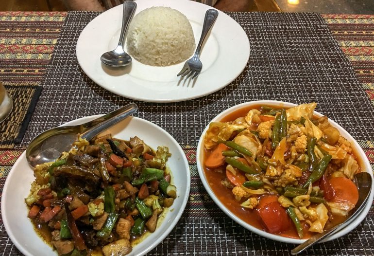 Ma Ma Guesthouse illallinen