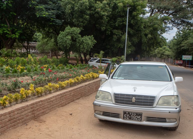 Bagan Myanmar auto