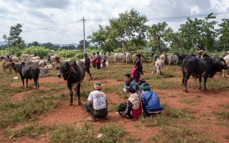 Heho Markkinoilla Myanmarissa