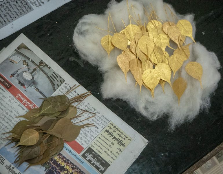 Lehtikullan valmistusta Mandalay