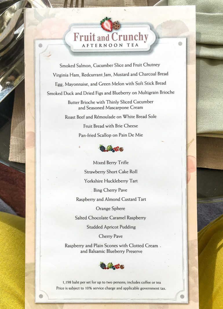 Shangri-La Bangkokin paras hotelli