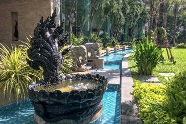 Shangri-La Bangkokin paras hotelli