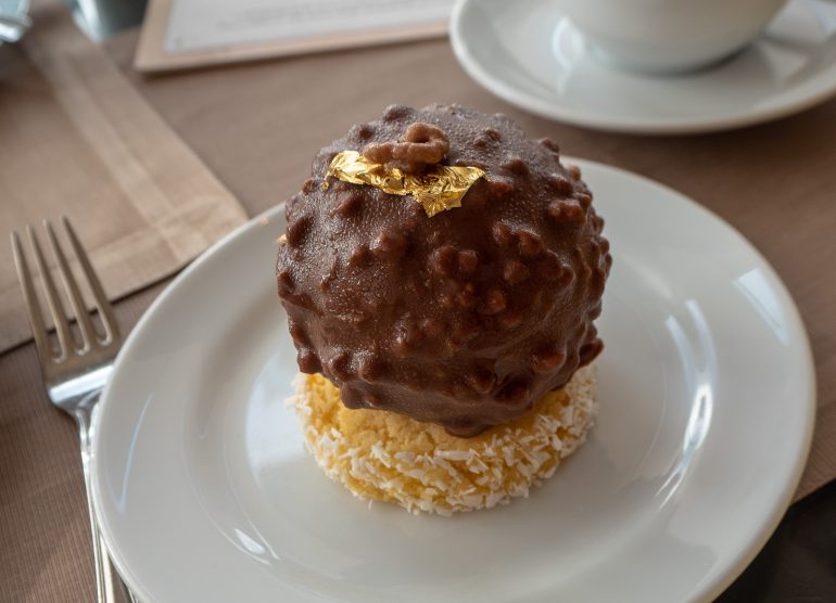 Shangri-La Afternoon Tea Bangkokin paras hotelli