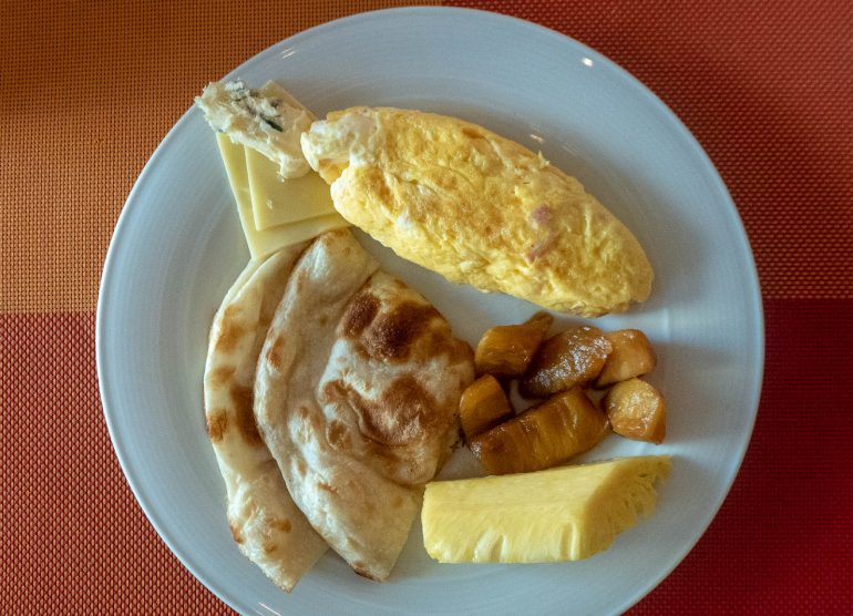 Shangri-La Bangkokin paras hotelli