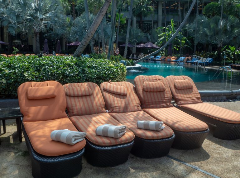 Shangri-La Bangkokin paras hotelli