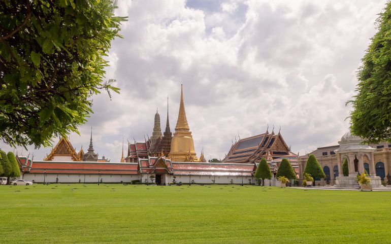 Grand Palace Bangkok - Bangkokin temppelit Chao Phraya -joen varrella