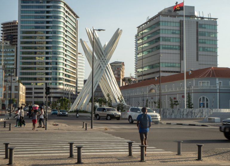 Tuntemattoman sotilaan muistomerkki Luanda