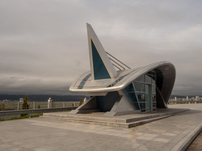 Bussipysäkki Ashgabat Turkmenistan Facebookissa