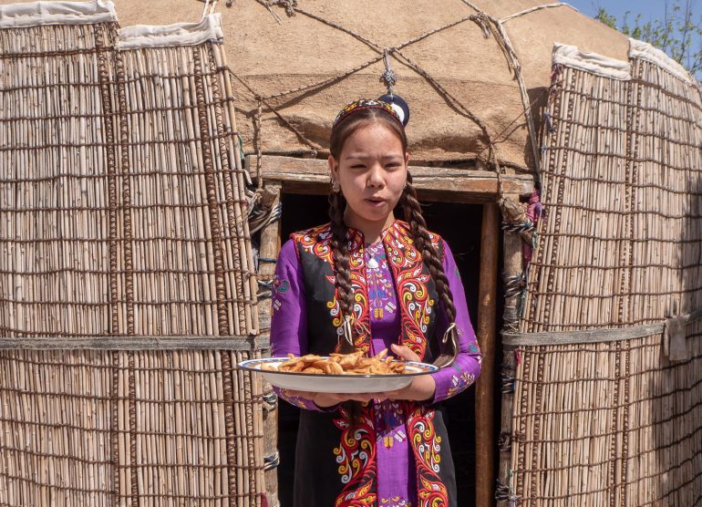 Darvaza kylävierailu