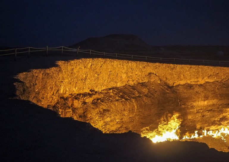 Darvaza kaasukraatteri