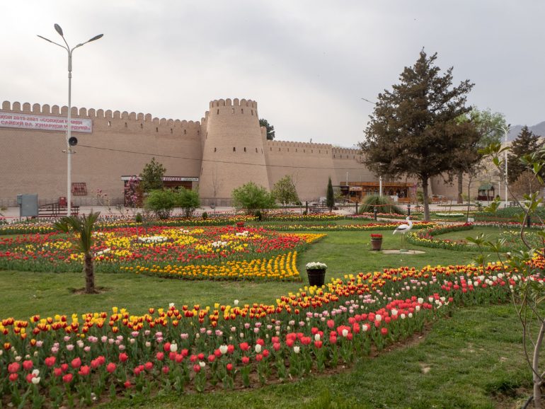 Khujand Dushanbesta Khujandiin