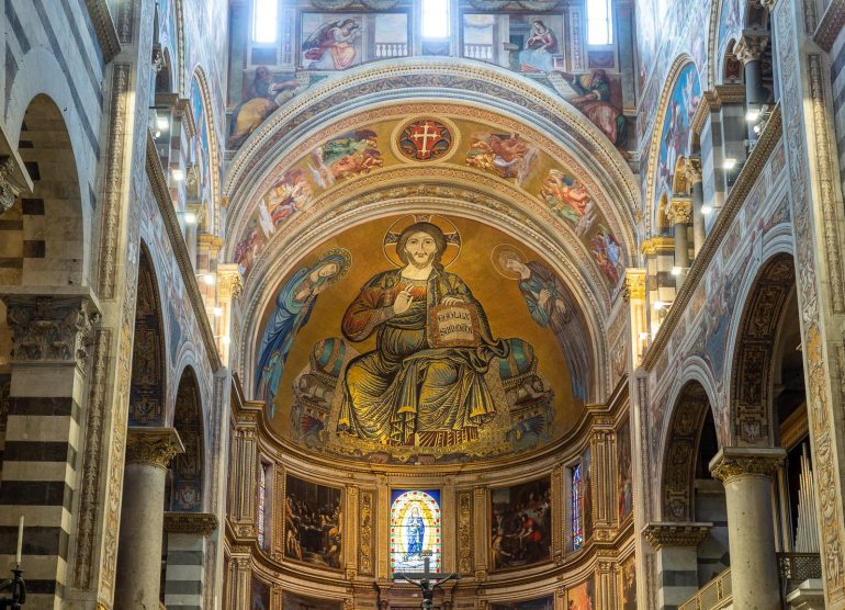 Pisan tuomiokirkko Pisan neljä ihmettä